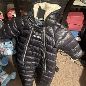 Pristine gently used snowsuit.